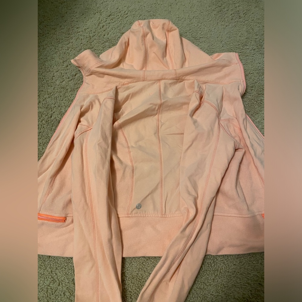 Lululemon size 6 jacket